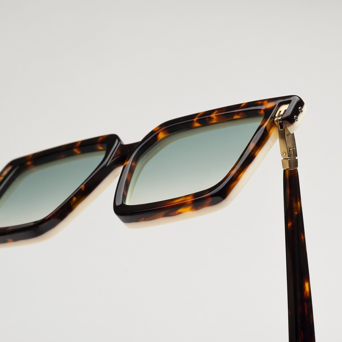 TWIST ONE Avorio - Tartaruga