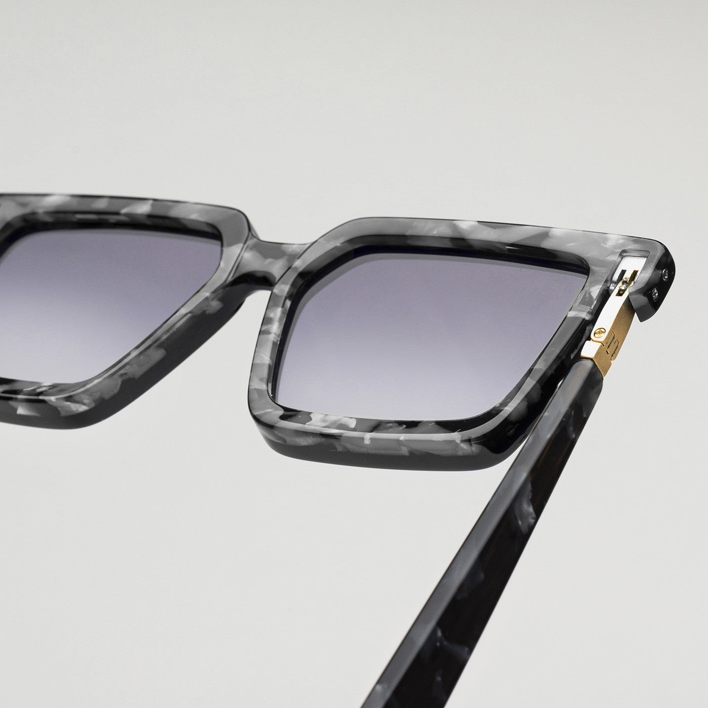 TWIST ONE Nero Striato - Nero Opaco