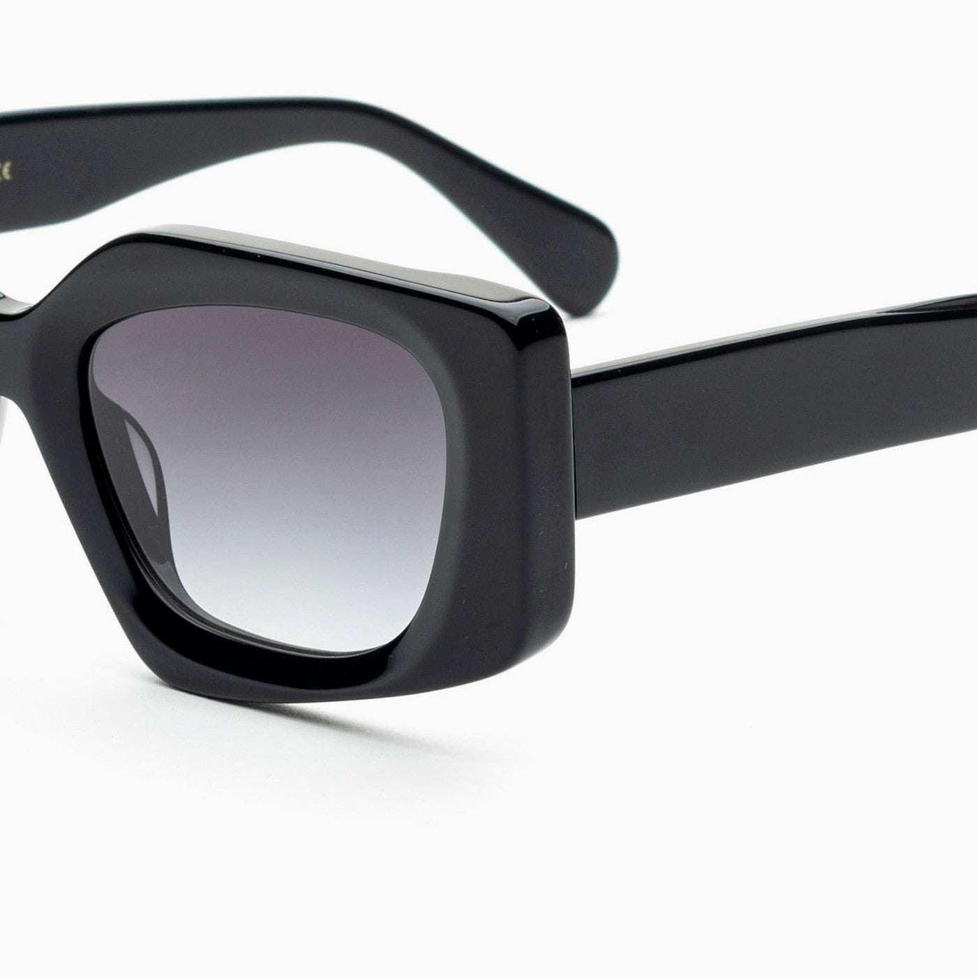 Occhiali da sole Bust Out Linea BSTT modello LADYBUG Nero